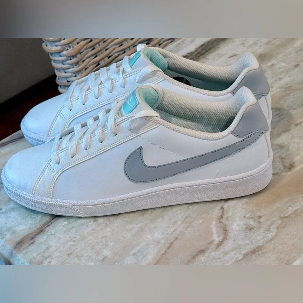Women’s NIKE Court Majestic sneakers- white/wolf grey/teal. Size 11 - Picture 5 of 9